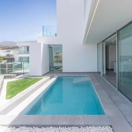 Estandar 3 - Casangular By Upper 阿德耶